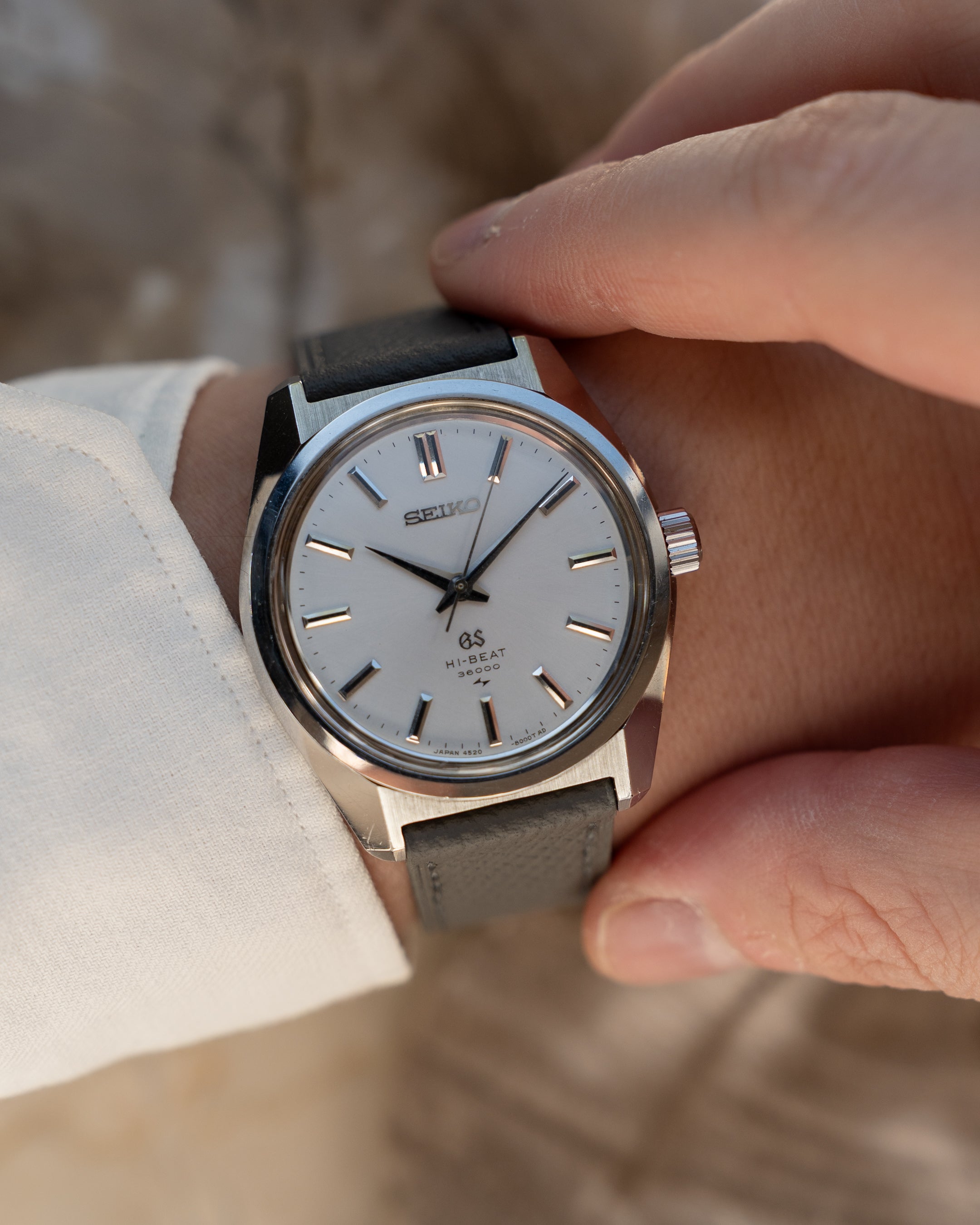 Grand Seiko 4520-8000 hibeat in steel from October 1968 – Special Dial