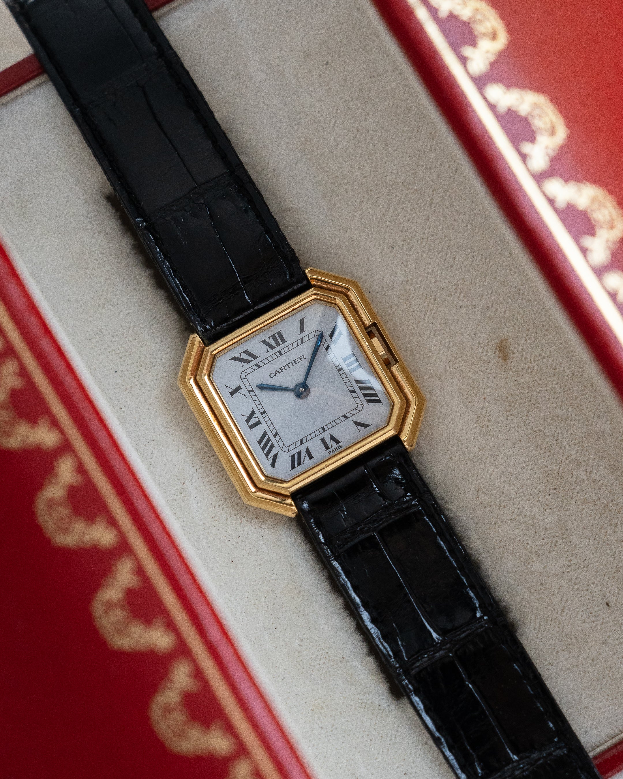 Cartier Ceinture Large size, 18k Yellow Gold, Paris dial, ref 78099 - mechanical movement