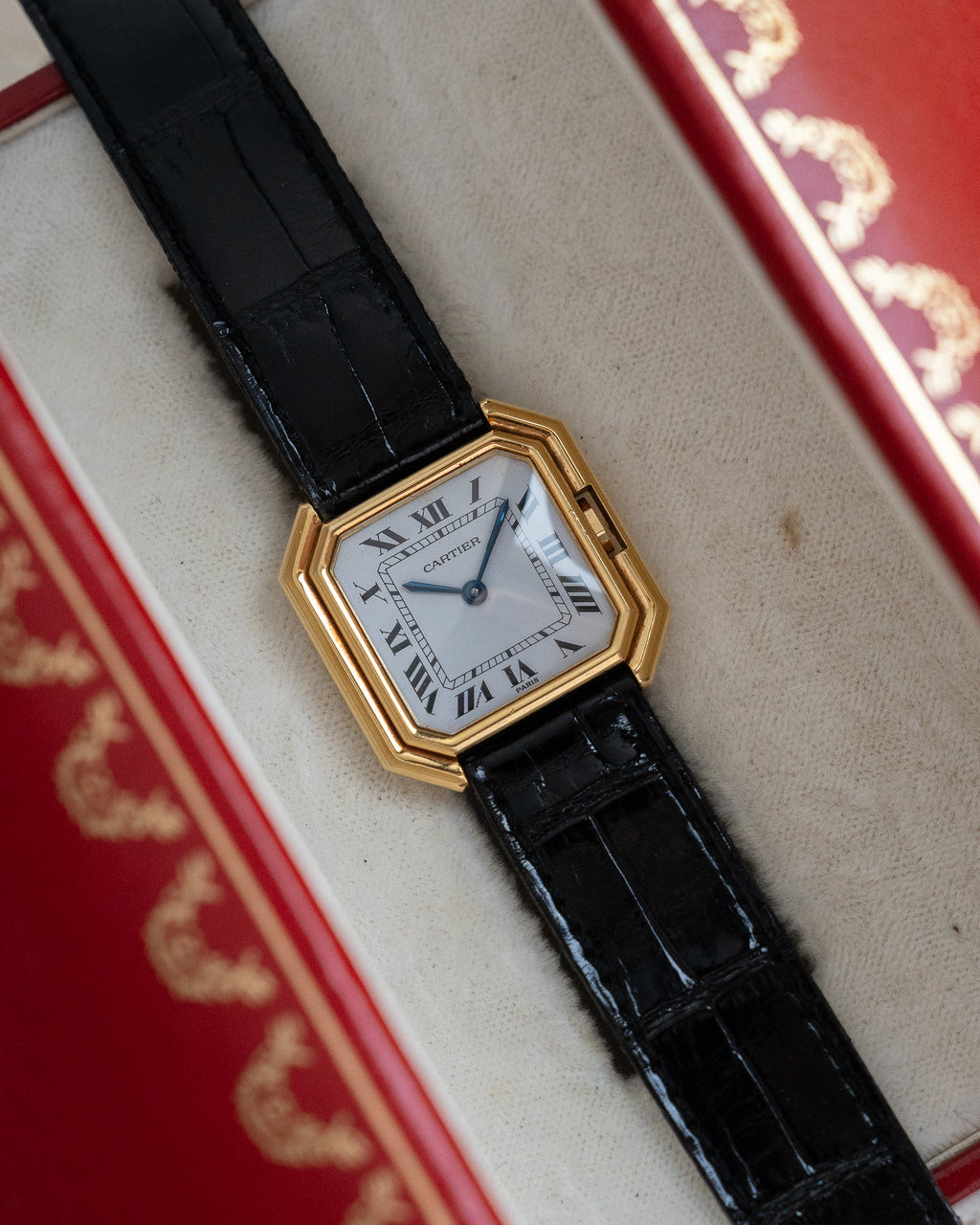 Cartier Ceinture in 18k Yellow Gold, Paris dial, LM - mechanical movement - box & papers