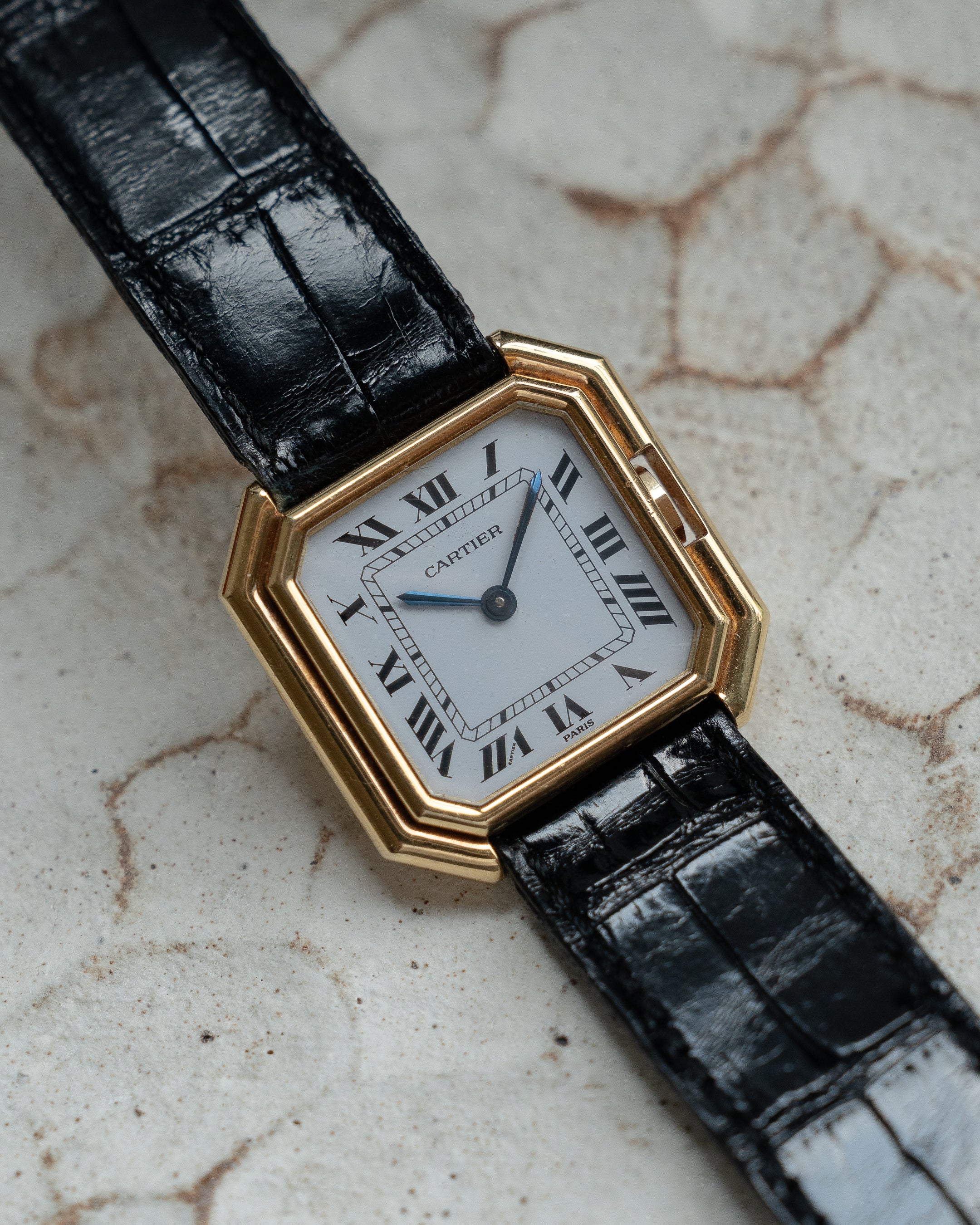 Cartier Ceinture in 18k Yellow Gold, Paris dial, LM - mechanical movement - box & papers