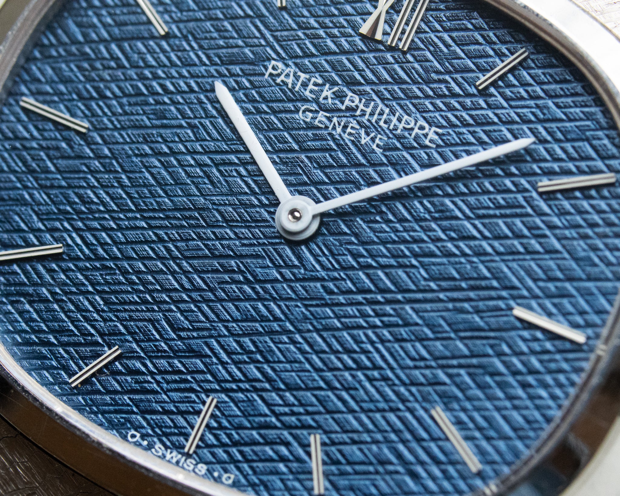 Patek Philippe Golden Ellipse Ref. 3545 / 2 with archives