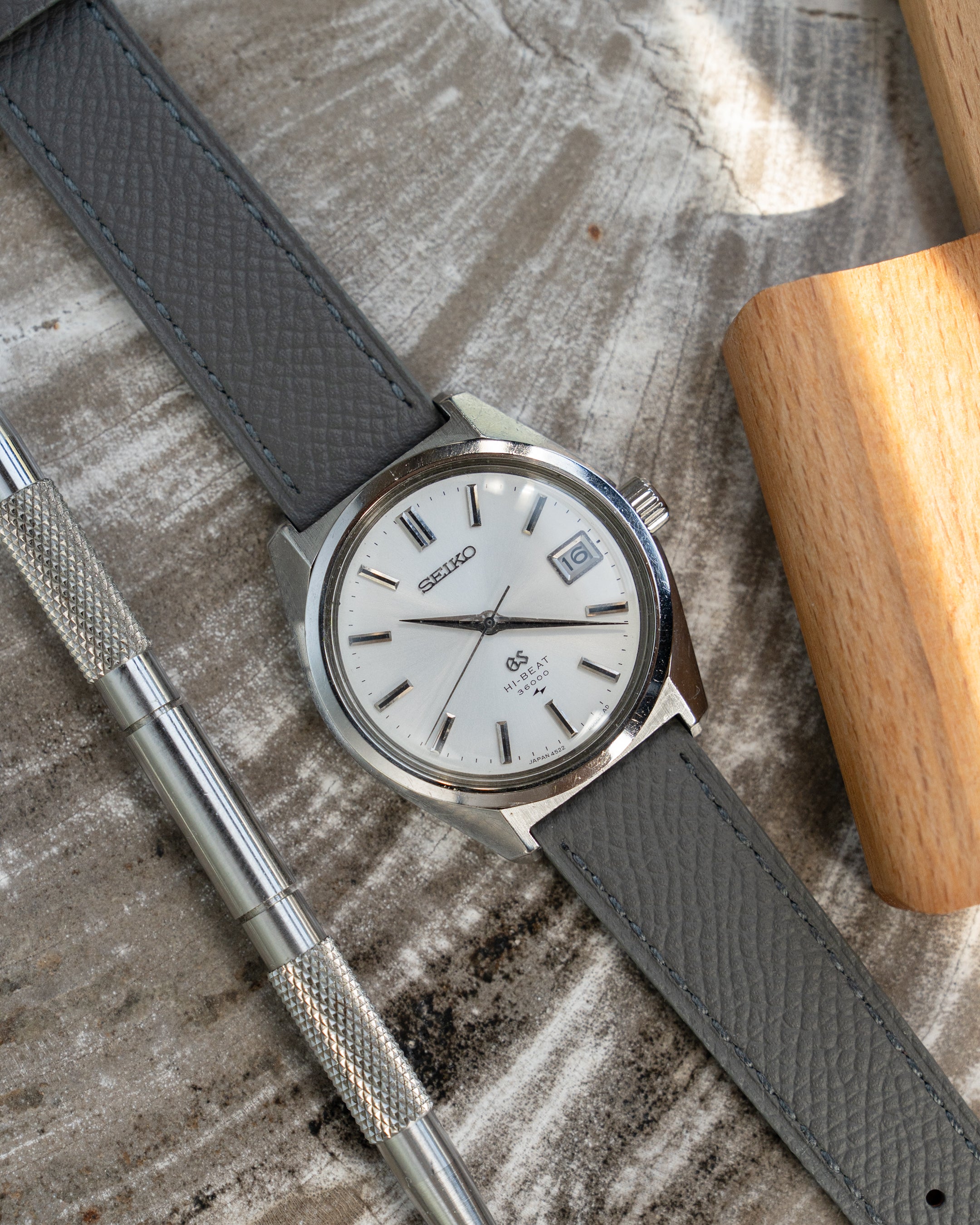 Grand Seiko 4522-8000 hibeat in steel from 1968 October