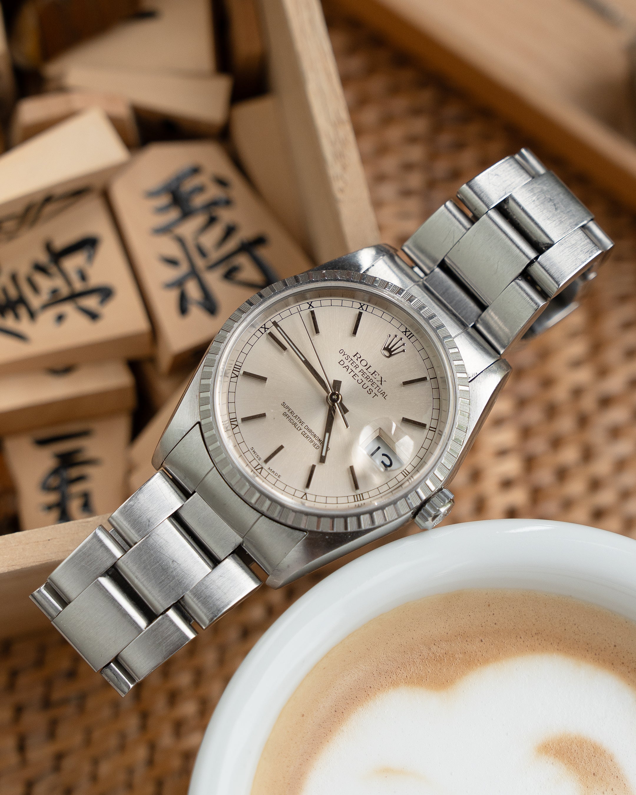 Rolex Datejust ref. 16220 in steel, silver dial, oyster bracelet ref 78360
