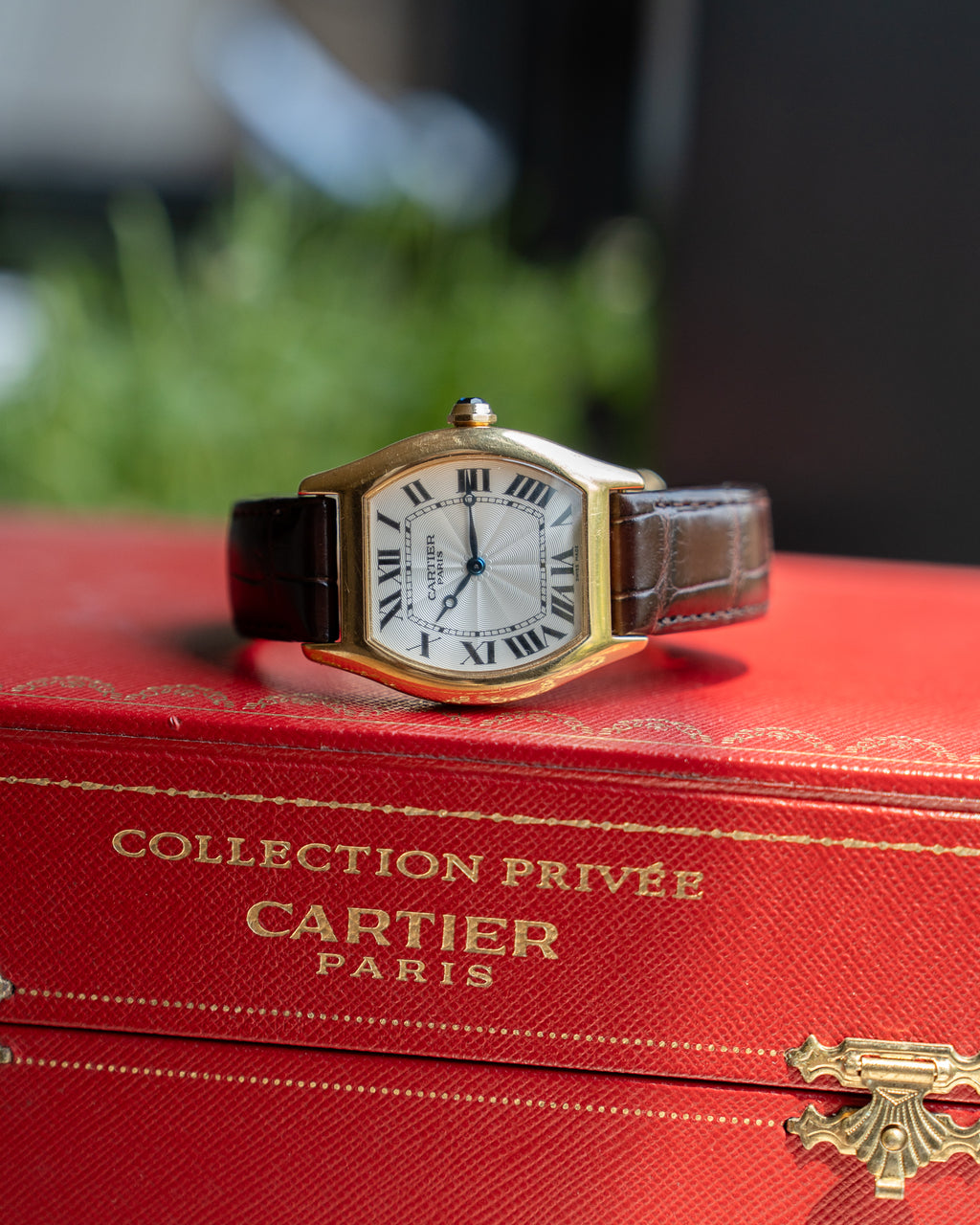 Cartier Tortue CPCP "Collection Prive", LM in Yellow Gold, ref 2496, box and papers