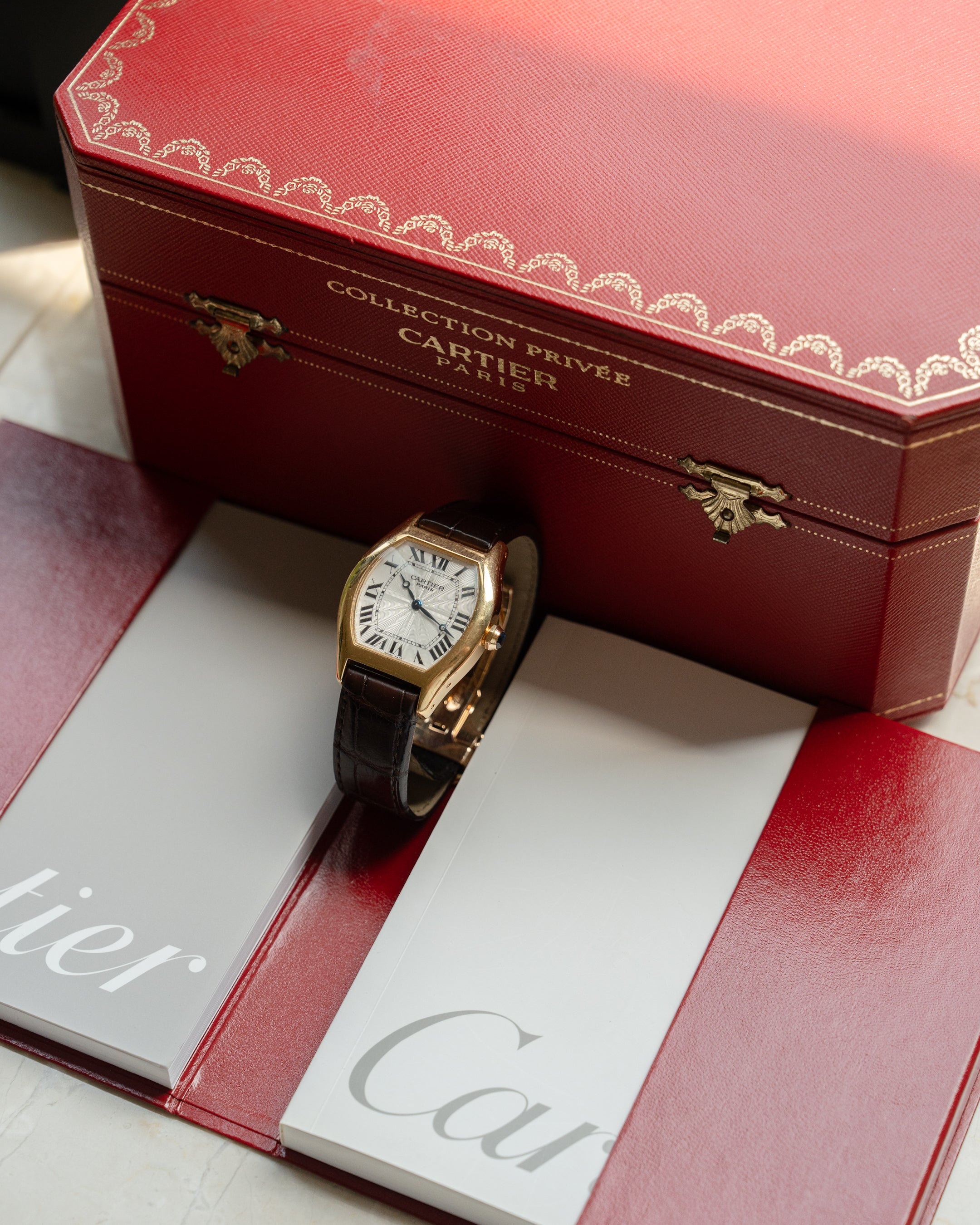 Cartier Tortue CPCP "Collection Prive", LM in Yellow Gold, ref 2496, box and papers