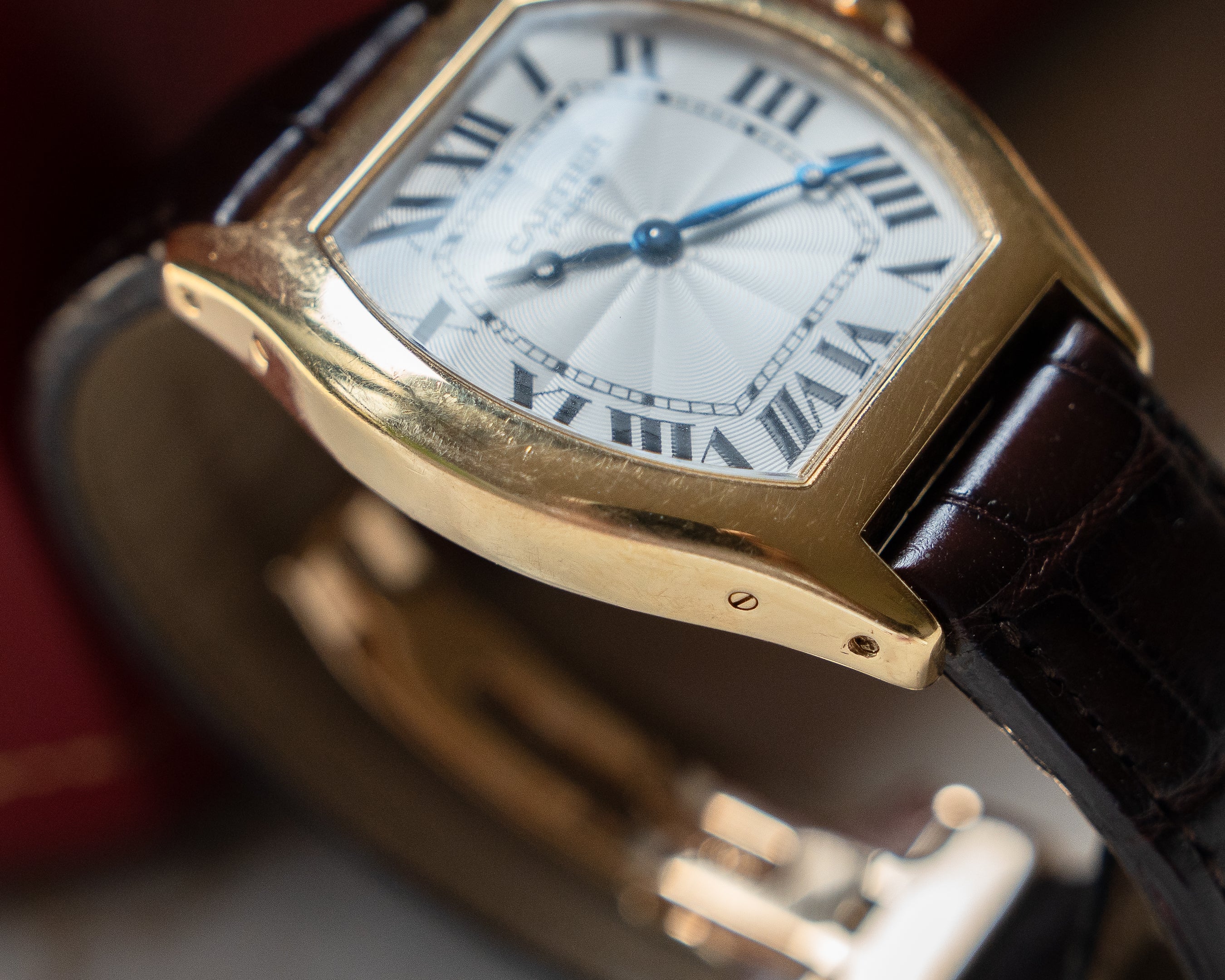 Cartier Tortue CPCP "Collection Prive", LM in Yellow Gold, ref 2496, box and papers