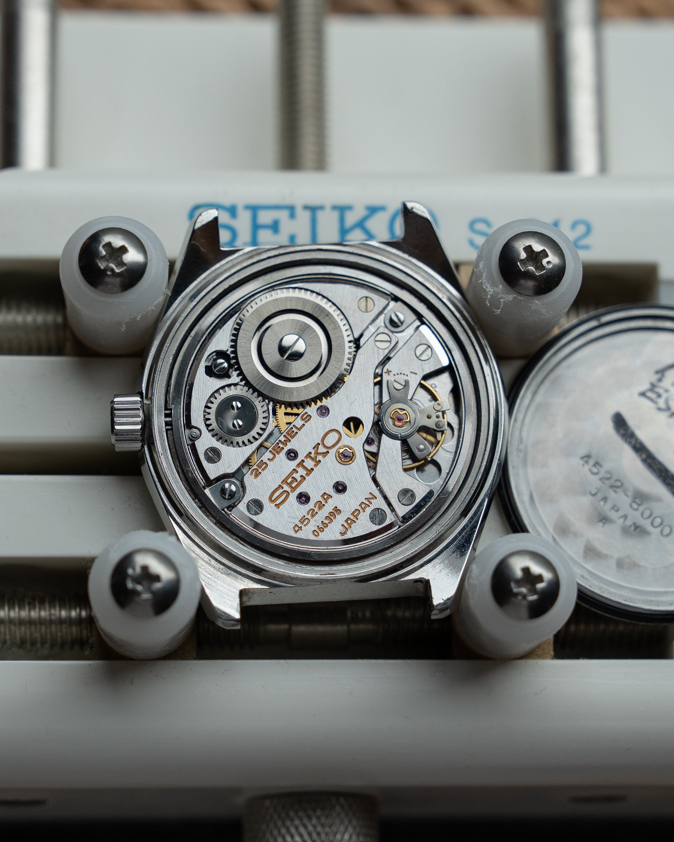Grand Seiko 4522-8000 hibeat in steel from 1969 January