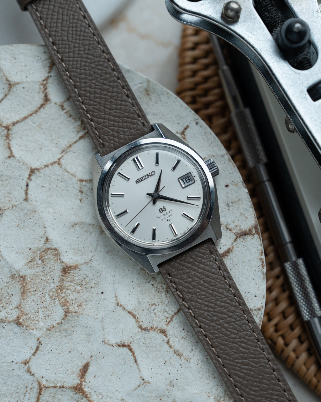 Grand Seiko 4522-8000 hibeat in steel from 1969 January
