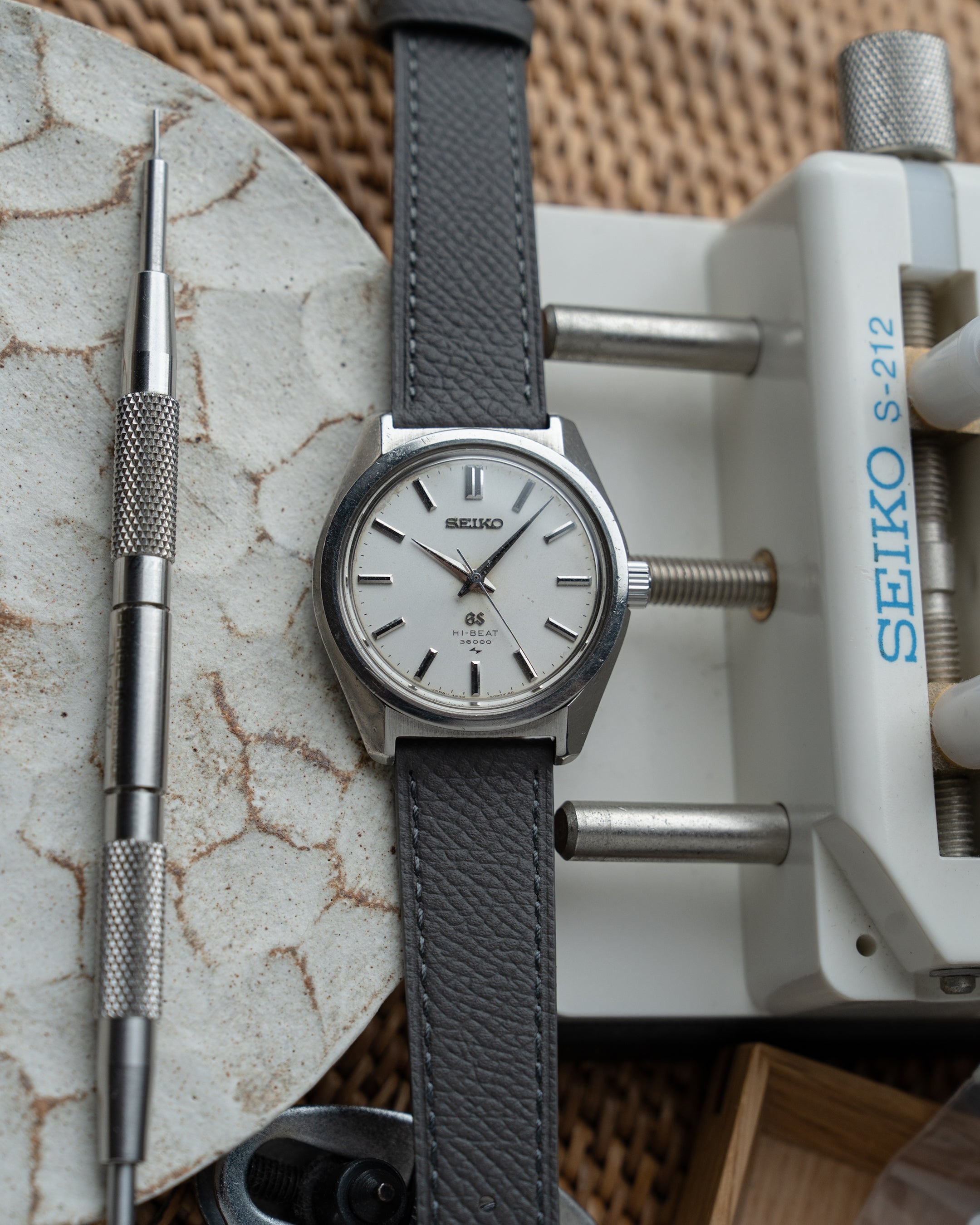 Grand Seiko 4520-8000 in steel, hibeat 1968 September