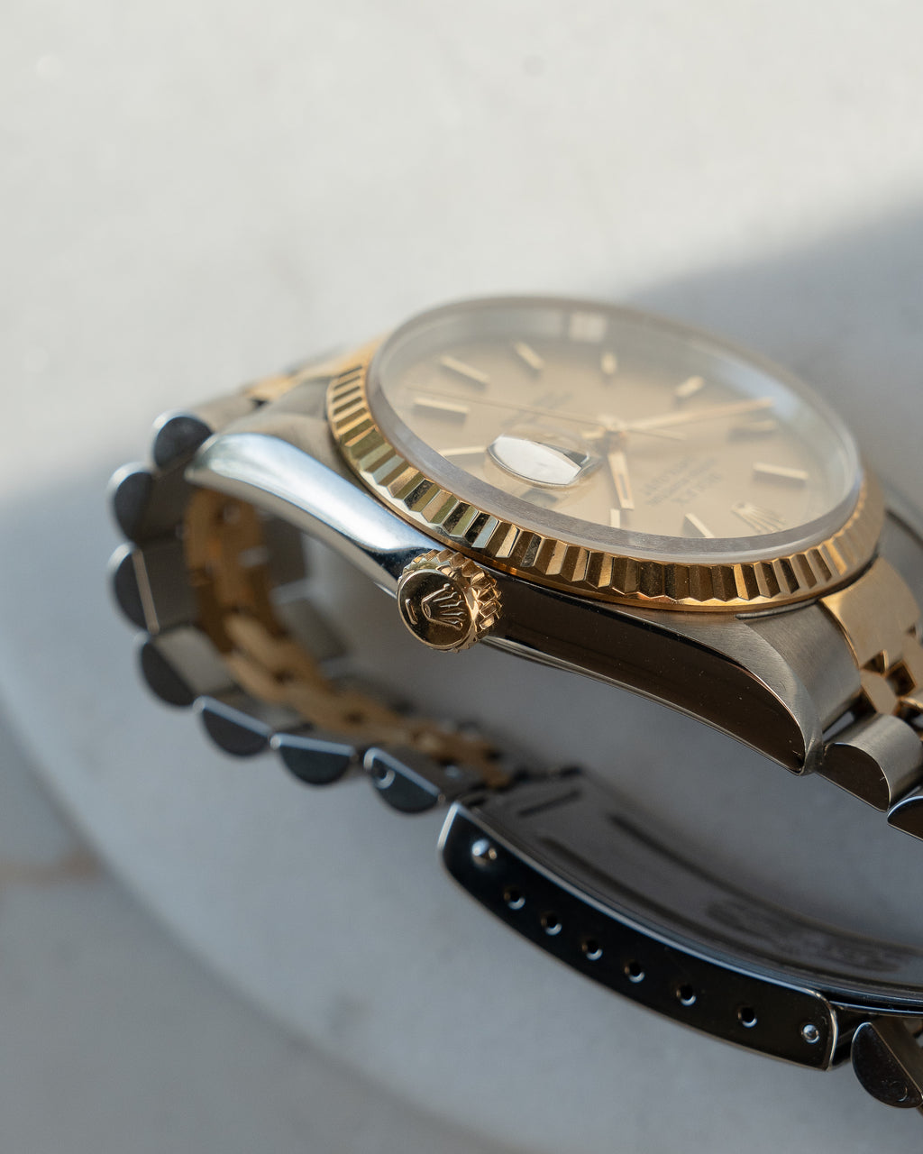 Rolex Datejust 16233 in steel & yellow gold- full set