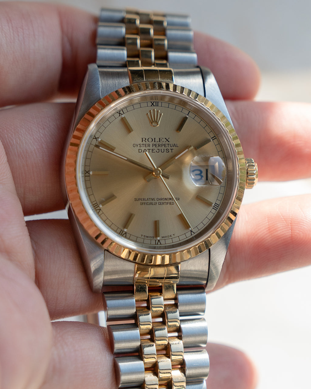 Rolex Datejust 16233 in steel & yellow gold- full set