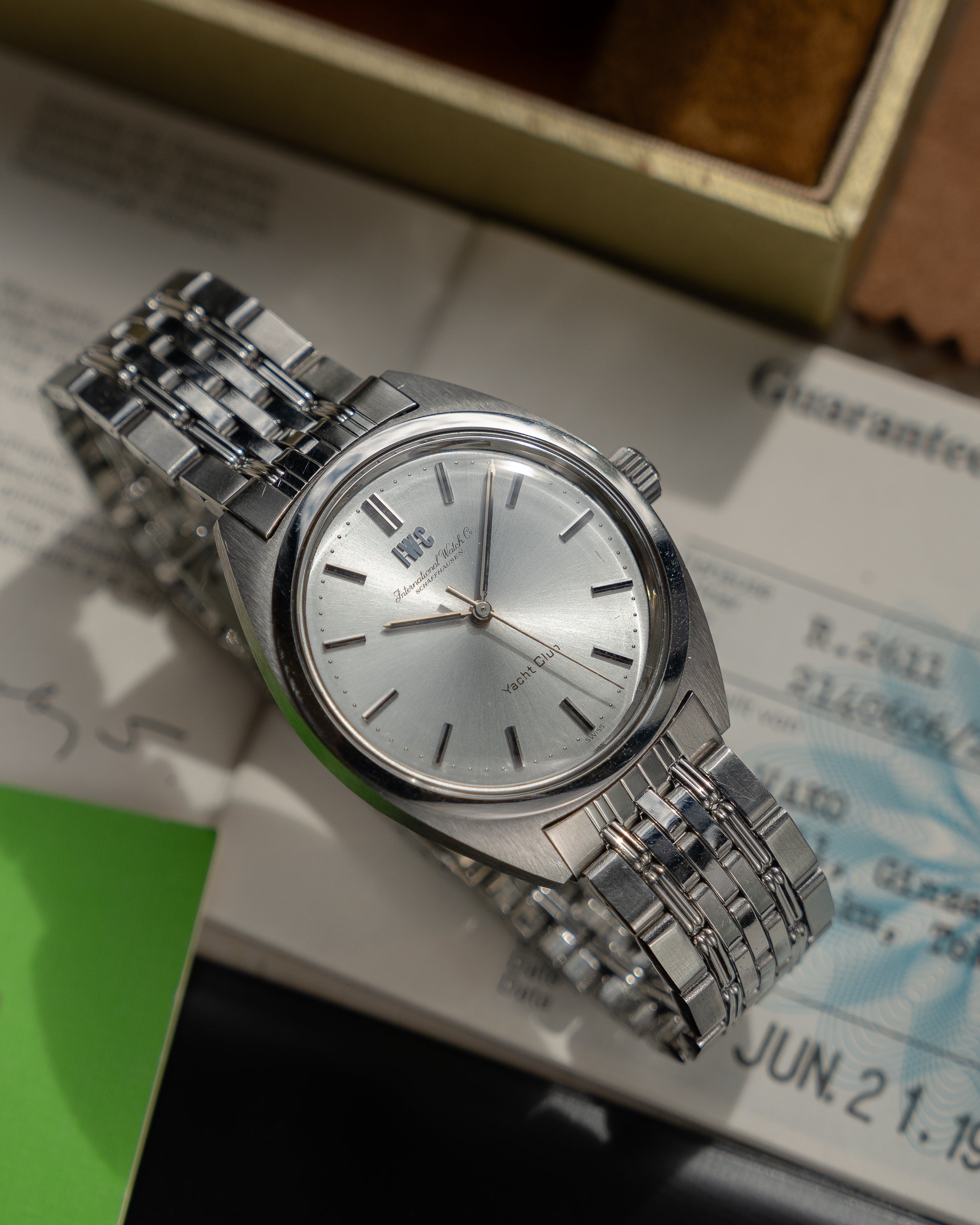IWC ヨットクラブ ref 2611 スチール製、1978 年販売、新品同様、フルセット