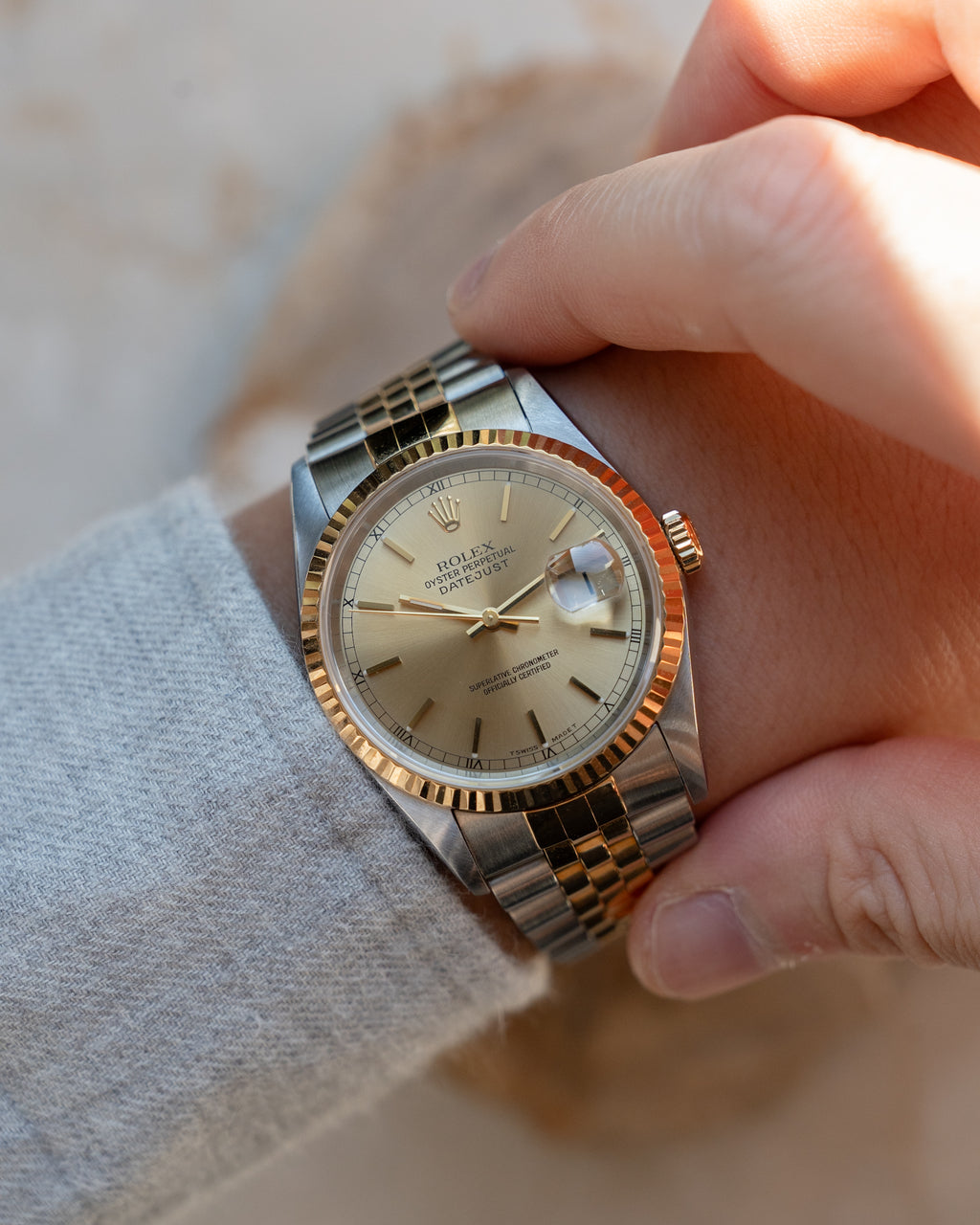 Rolex Datejust 16233 in steel & yellow gold- full set