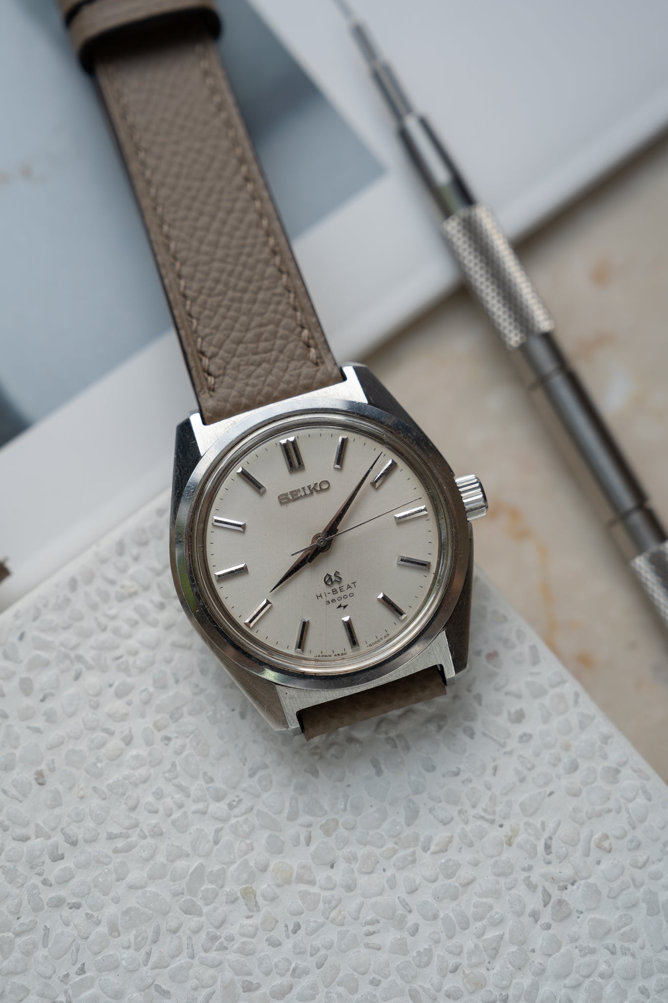 Grand Seiko 4520-8000 hibeat 1968 October – Special Dial