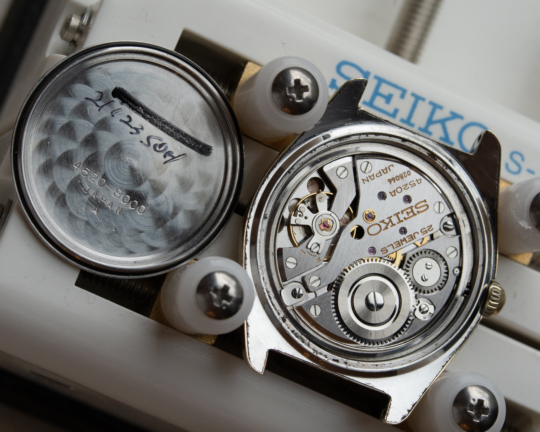 Grand Seiko 4520-8000 cap gold November 1968