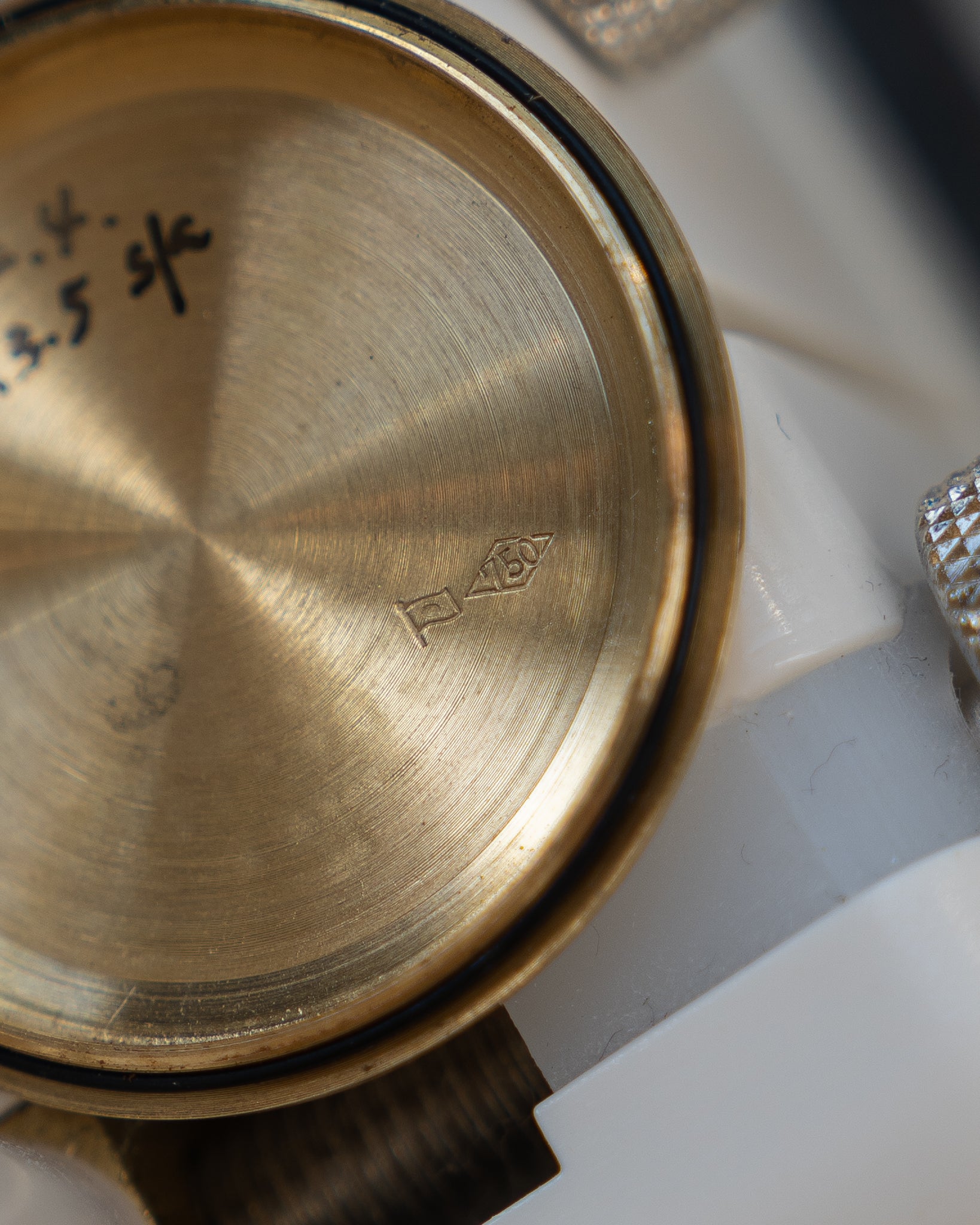 Grand Seiko 5646-7005 linen dial in 18k solid gold August 1970