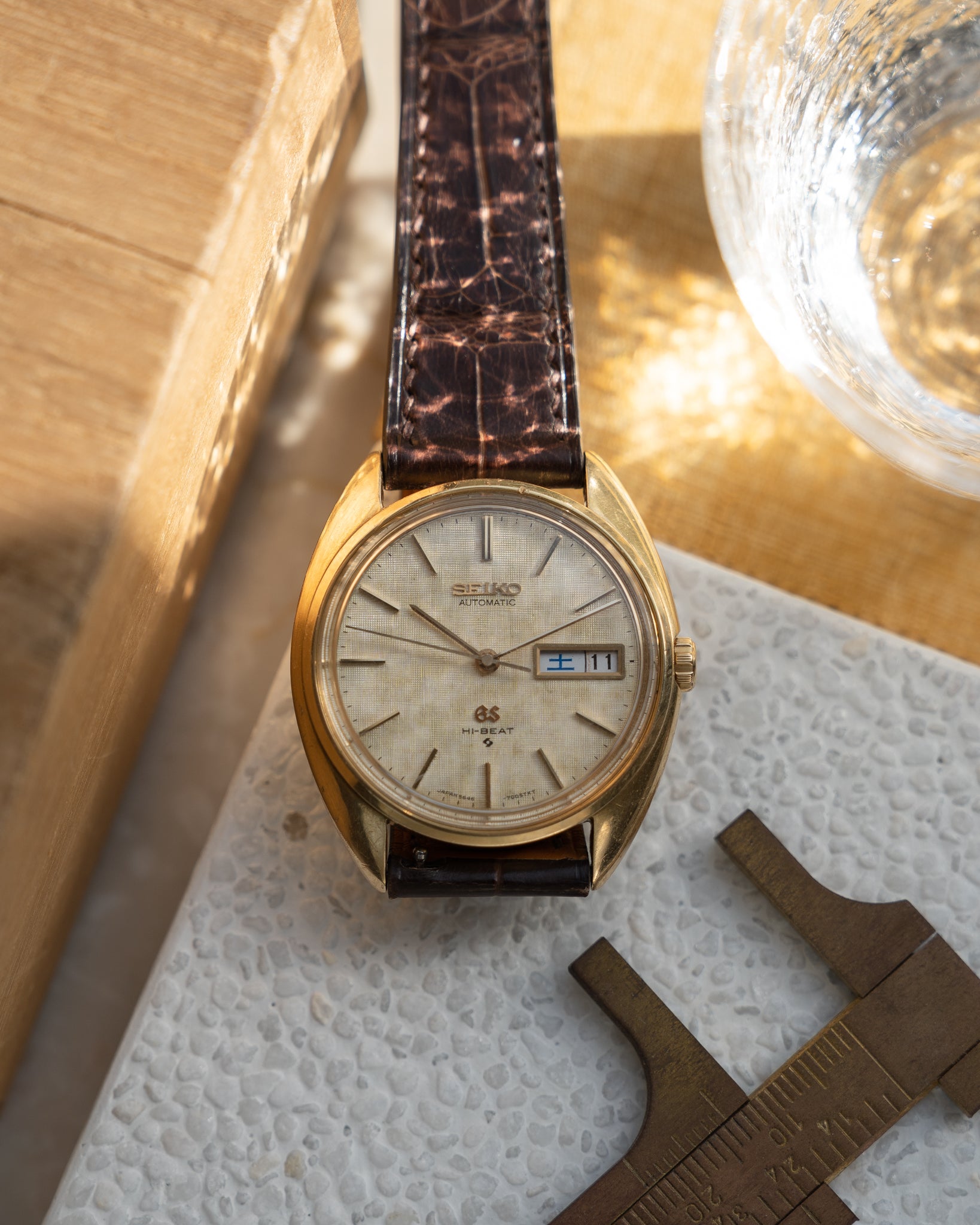 Grand Seiko 5646-7005 linen dial in 18k solid gold August 1970