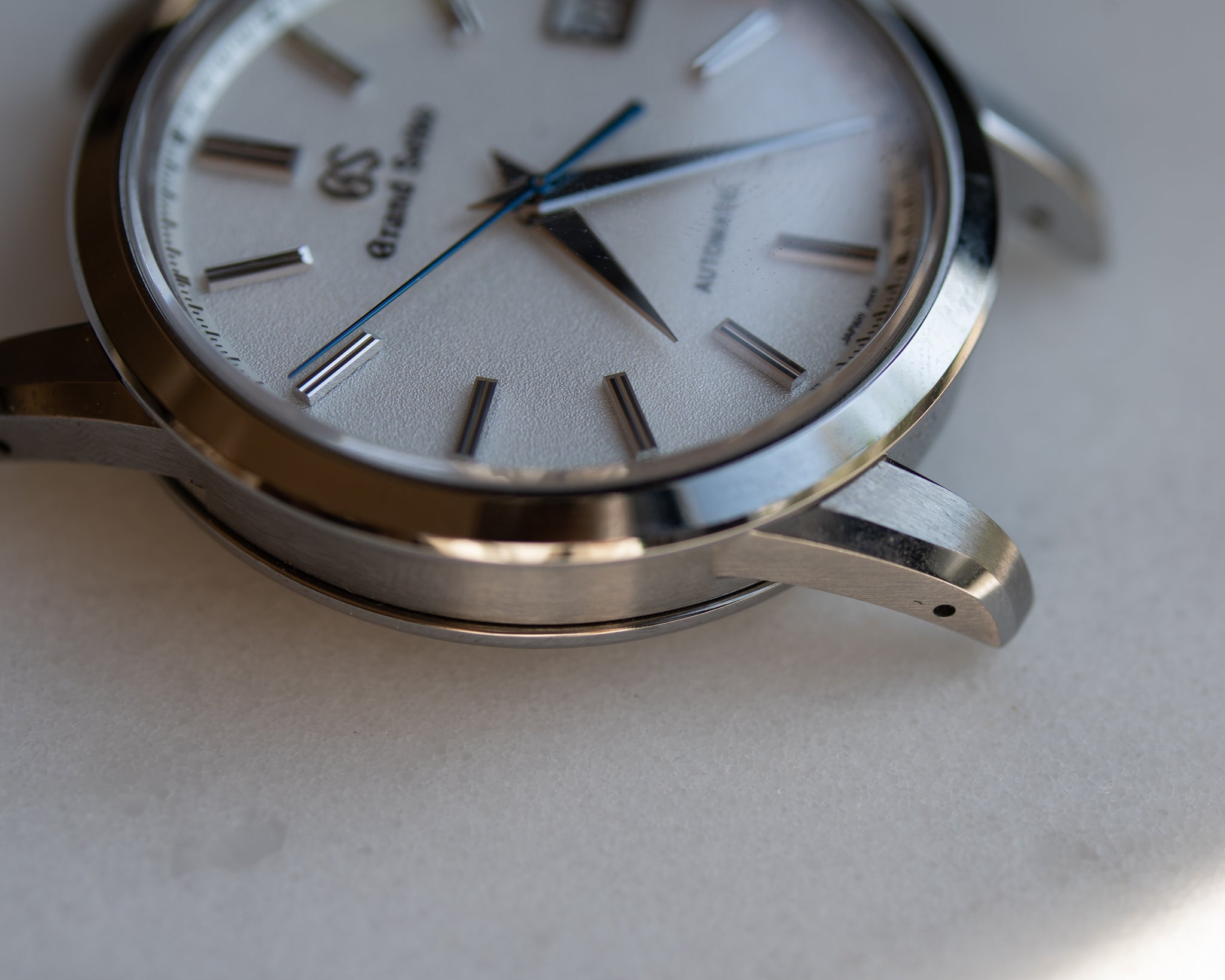 Grand Seiko SBGR305 sand texture dial Limited to 965 pieces